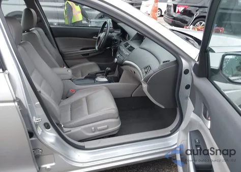 2010 Honda Accord 3.5 Ex-L from USA, damaged, VIN 1HGCP3F89AA003645